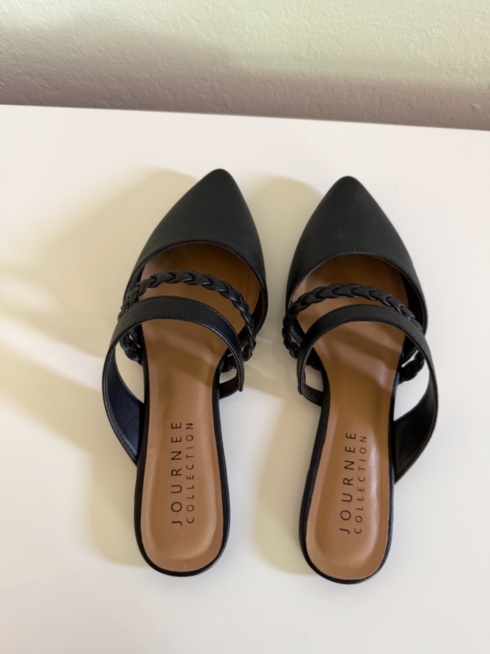 Journee Collection Woman’s Olivea Braided Almond Toe Slides Mules Black. Size 8